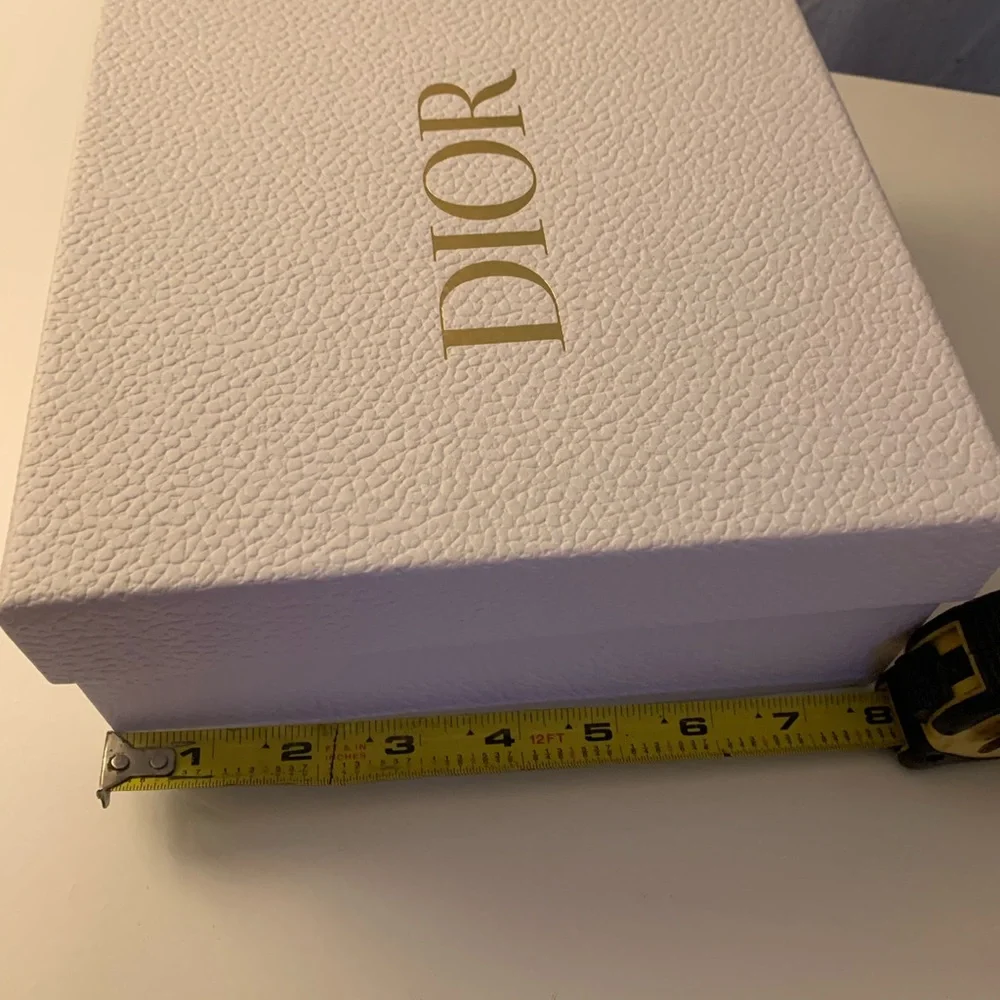 Dior Box with Gold Logo - Picture 3 of 7